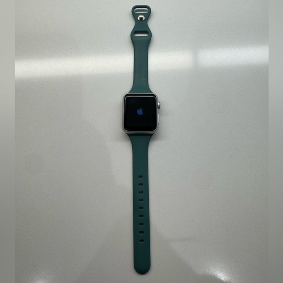 Apple Watch - Picture 2 of 6